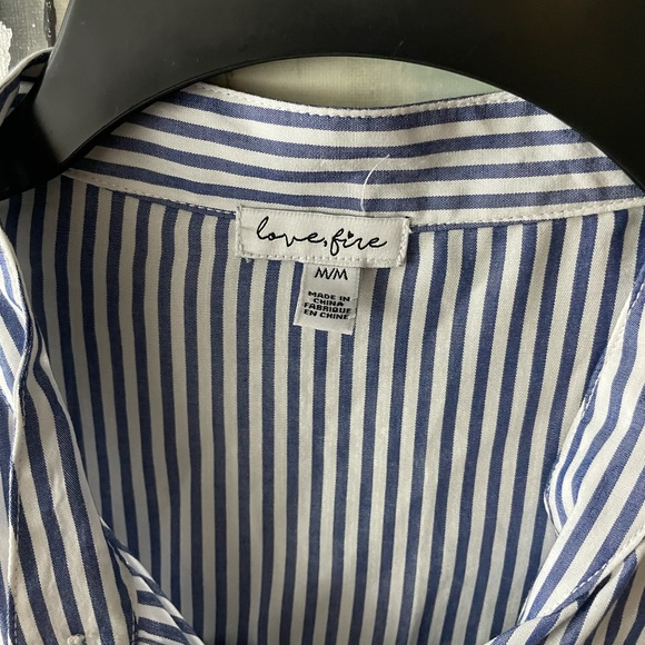 SOLD! Bell sleeve Nautical blouse - NWOT - Picture 3 of 3